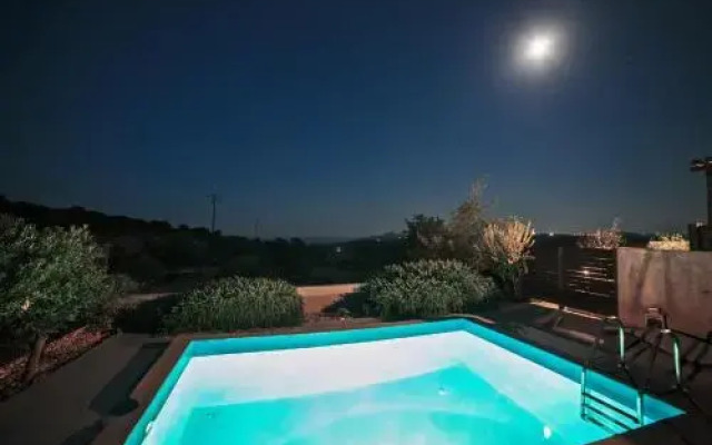 Gerakari Suites