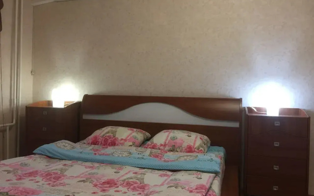Apartment on Rodionova 191