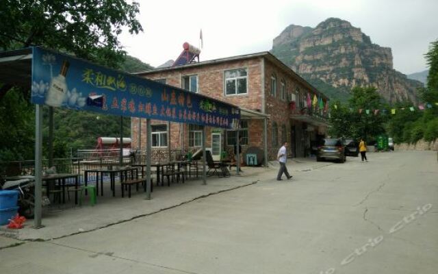 Yanzhao Hotel