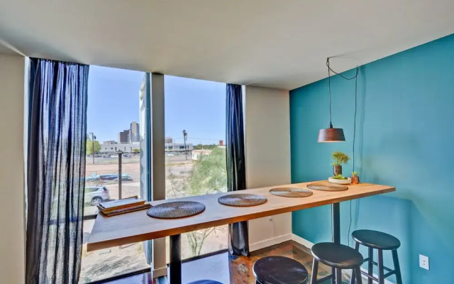 1BR Cargo Container 204 by WanderJaunt