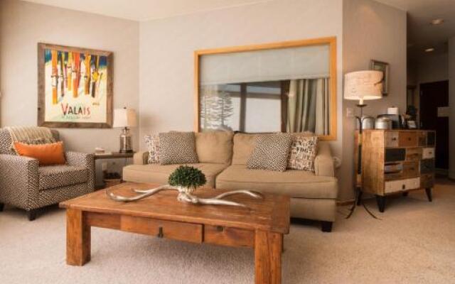 River Bank Lodge 2924