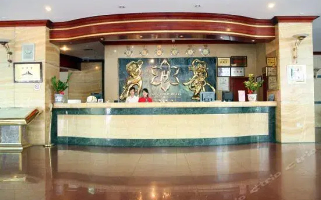 Sea Lake Hotel