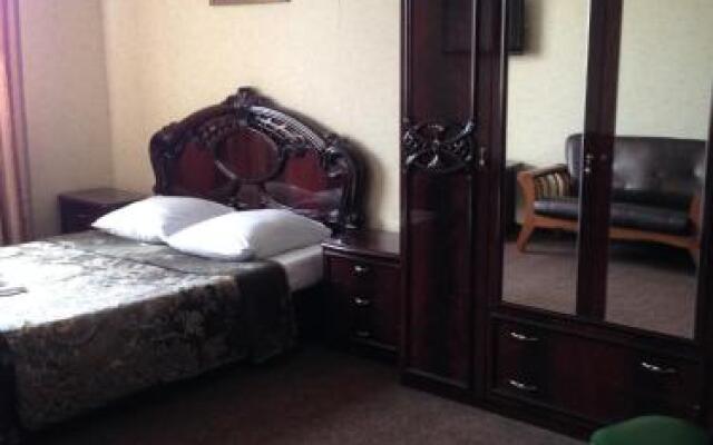 Меблированные комнаты на МОПР