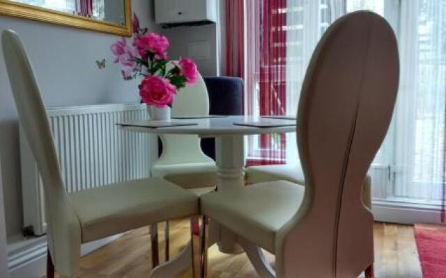 Luxurious Hammersmith Apartment