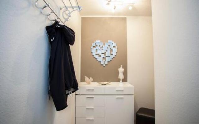 Schanzenstraße 15-R