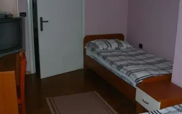 Perla Inn