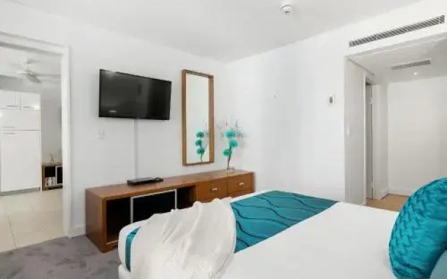 Palm Cove Beach Apartment