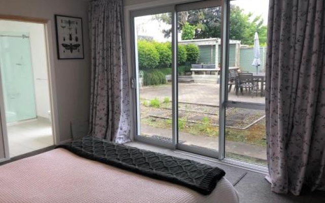 Tri Beinn - The Three Mountains - Taupo – Balcony – Taupo
