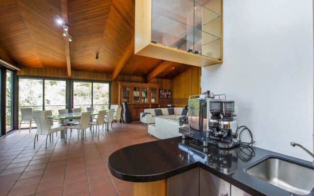 The Beach House at Arthur Bay