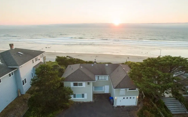 Hidden Inlet 3 Br home by RedAwning