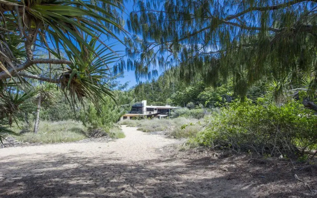 The Beach House at Arthur Bay