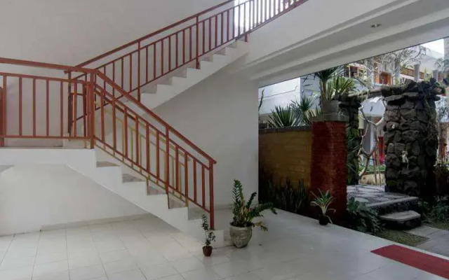 Step Ubud