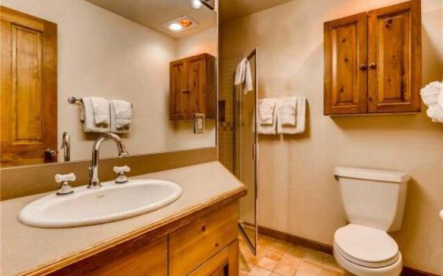 One Breckenridge Place #6