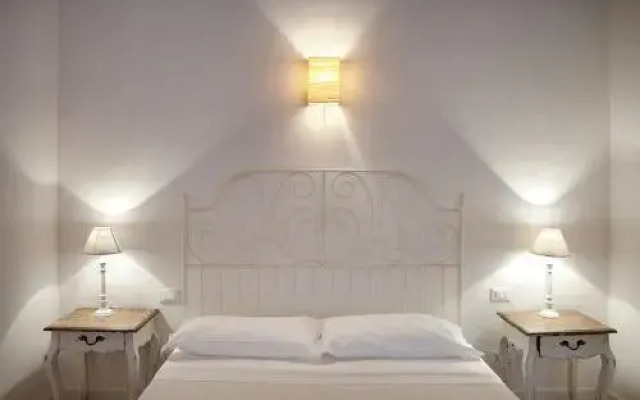 Borgo Rosso Country House B&B