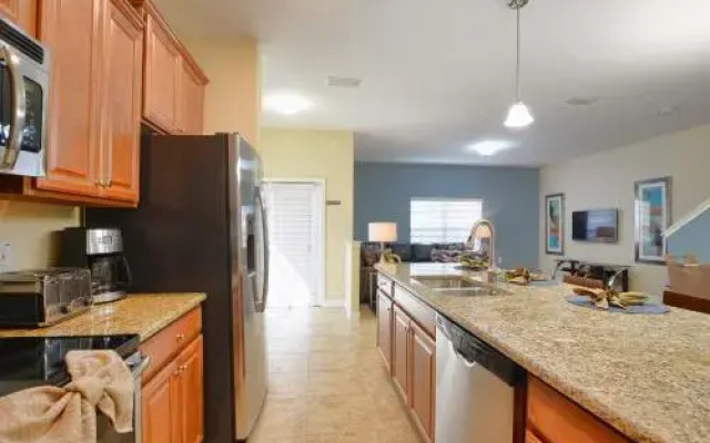 Five Bedrooms TownHome with Pool 4849