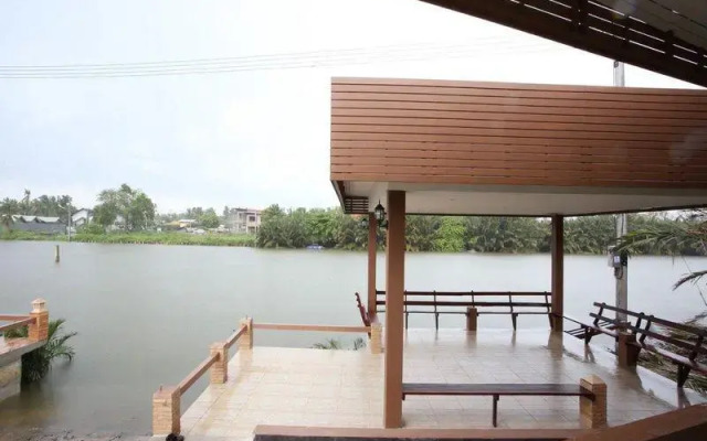 Nature and Green Amphawa Resort