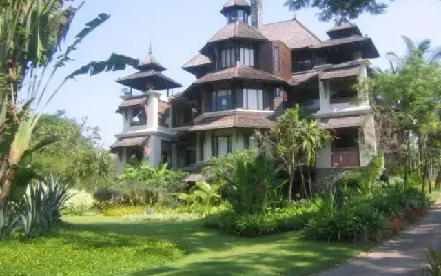 Lana Thai Villa