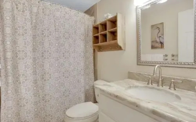 Upper Unit Condo Overlooking Both the Ocean Pier and Swimming Pool by RedAwning