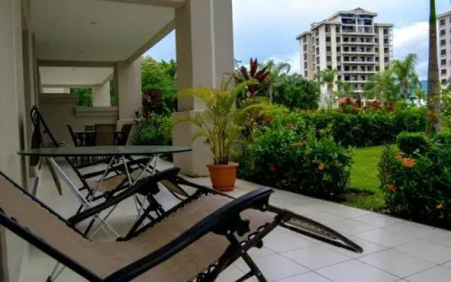 Sandra Condo in Jaco Bay