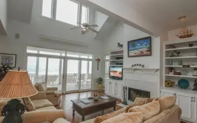 Ocean Boulevard 802 by RedAwning