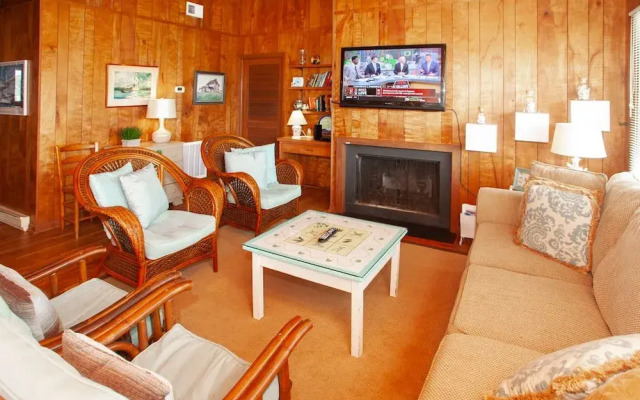 Three Knots Holiday Home