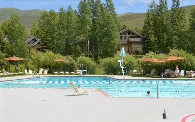 Ridge Condominiums 2685 by RedAwning