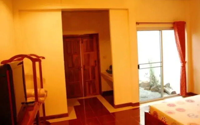 Tharawadee Resort