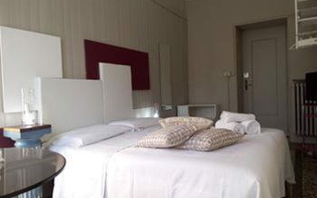 7 Rooms Turin