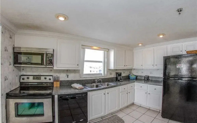 #308 at Sea Breeze - 2 Br condo by RedAwning