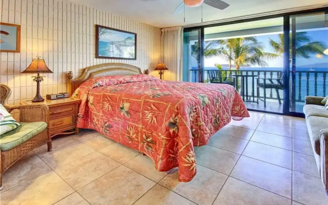 Lahaina Shores 321 by RedAwning