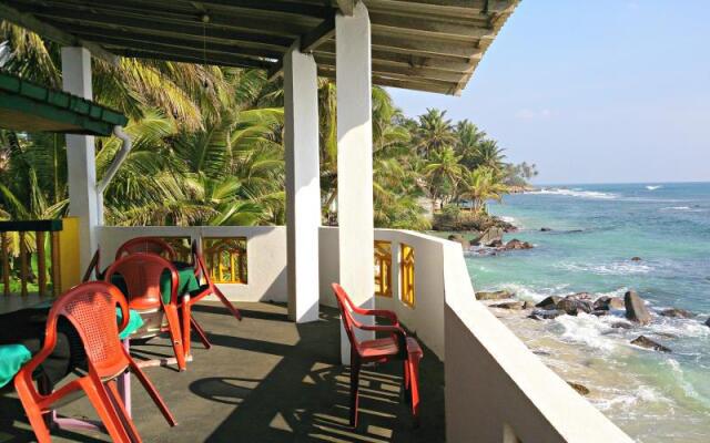 Lavendish On the Beach – Unawatuna