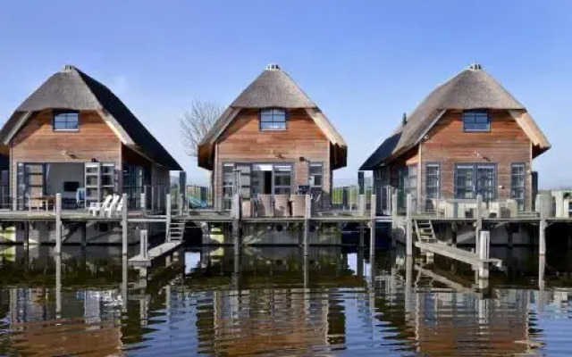Nautic Rentals - Watervilla's Zuiderhoeve