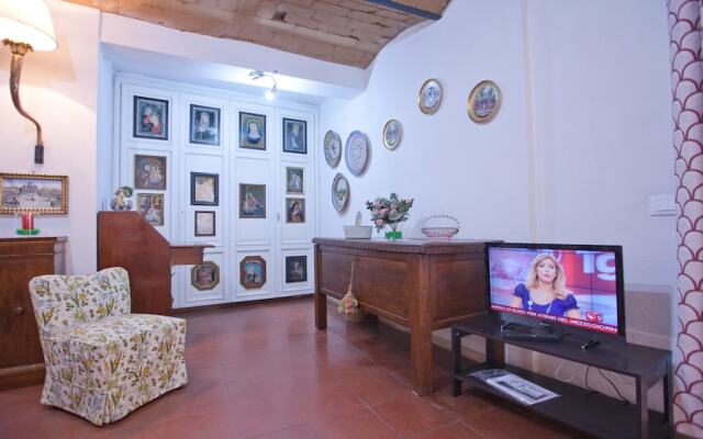 Rental in Rome Arco Ciambella Studio