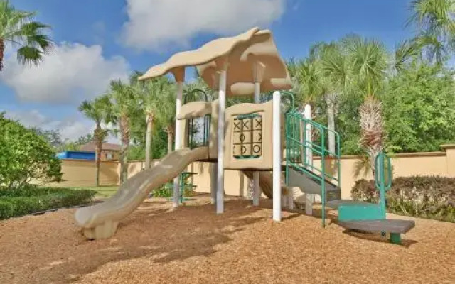 R570CA Adventure Time 4 Br villa by RedAwning