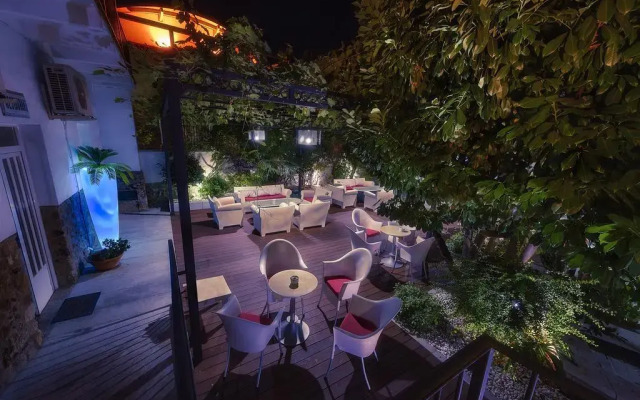 Hostal Montemayor