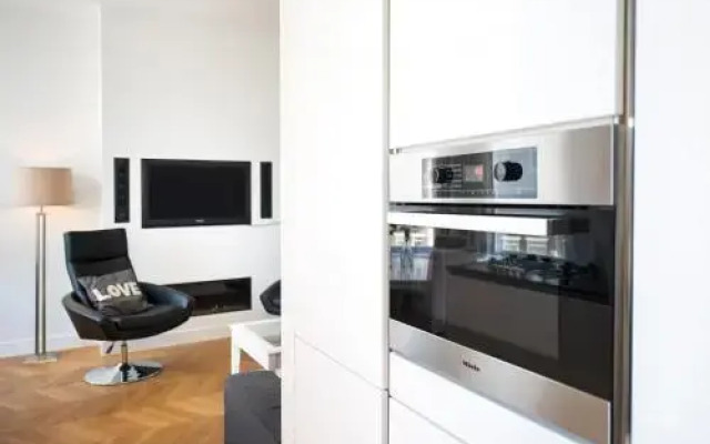 BizStay Embassy Apartments