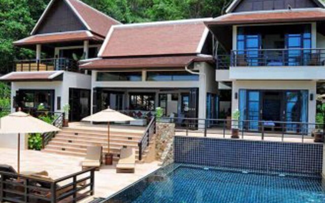 Golden Palm Villa