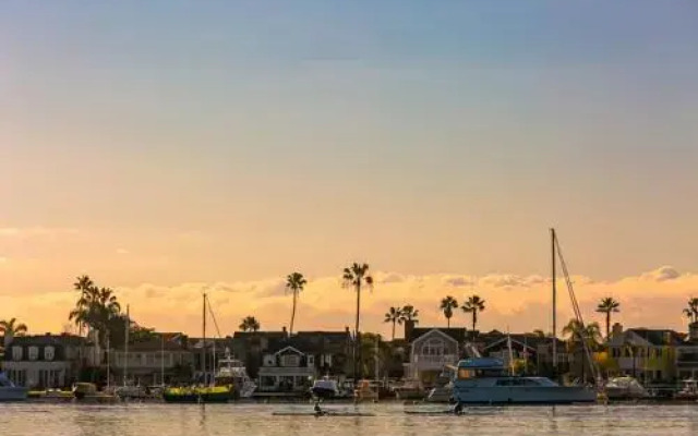 NB-214 - Coral Beach House