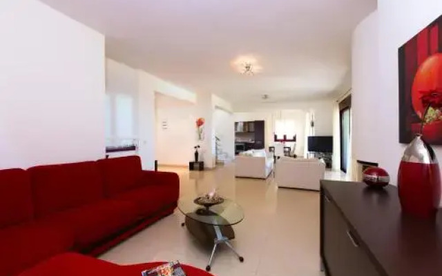Malvasia Villa