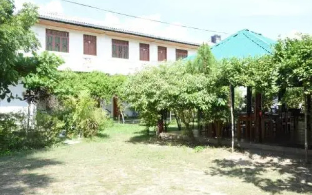 nilaveli palm house