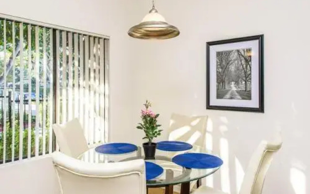 Londonderry Apartment #873933 by RedAwning