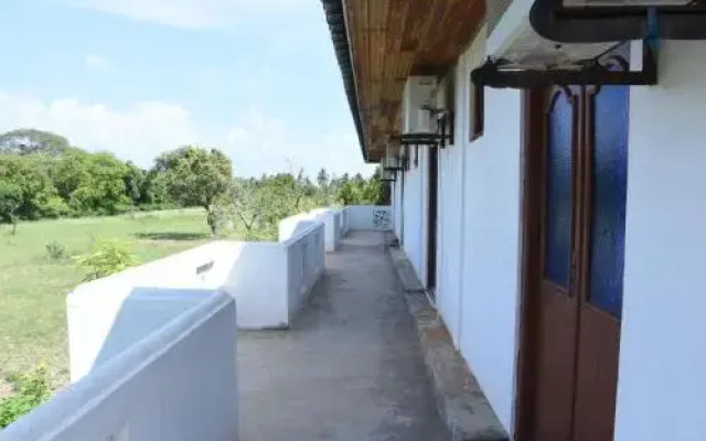 nilaveli palm house