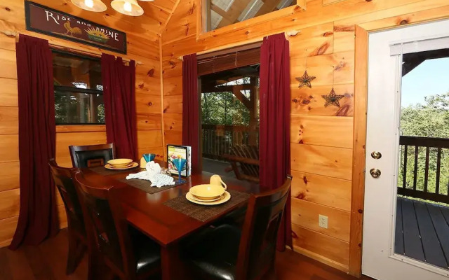 Dare To Bear 238 - Two Bedroom Cabin