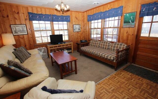 Westside - 3 Br home by RedAwning