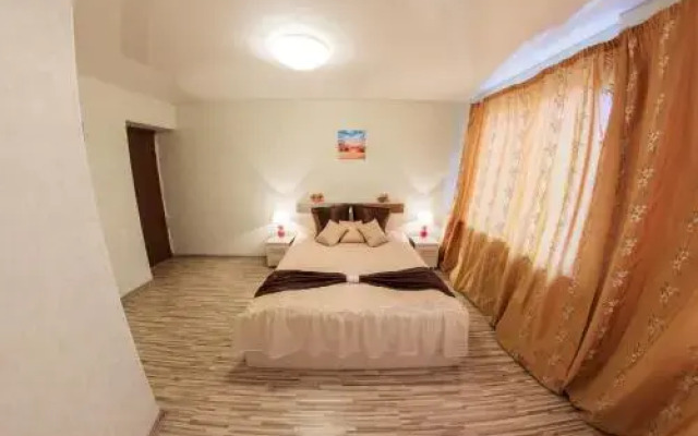 Home Hotel On Lenina 162