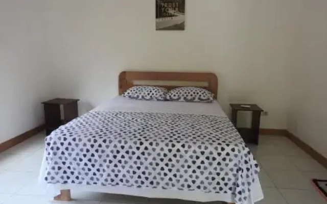 Dewi Garden Guesthouse