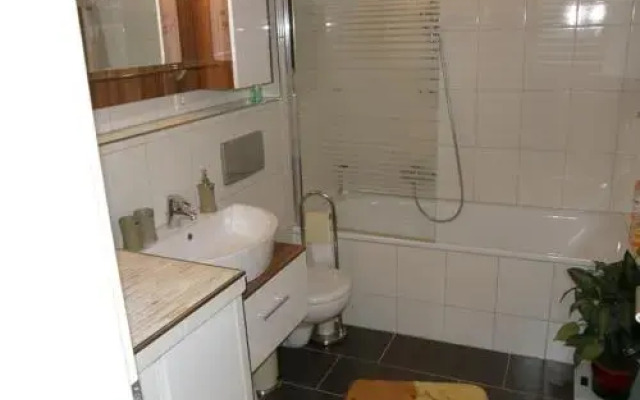 Das Schneckenhaus - Ferienwohnung mit Pool & Seeblick