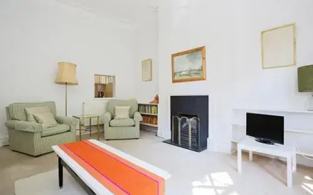 The Cheyne Row Gem - ACT