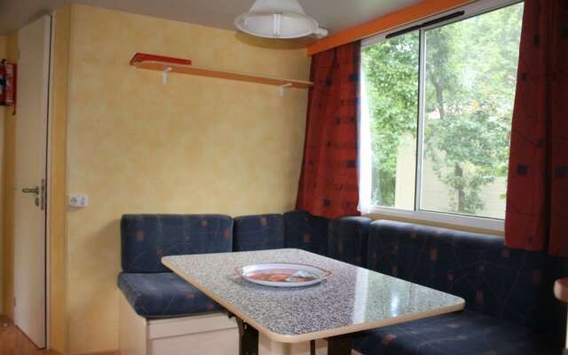 Country Camp camping Château La Grange Fort