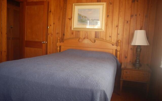 2035-1 Ellington, Downstairs